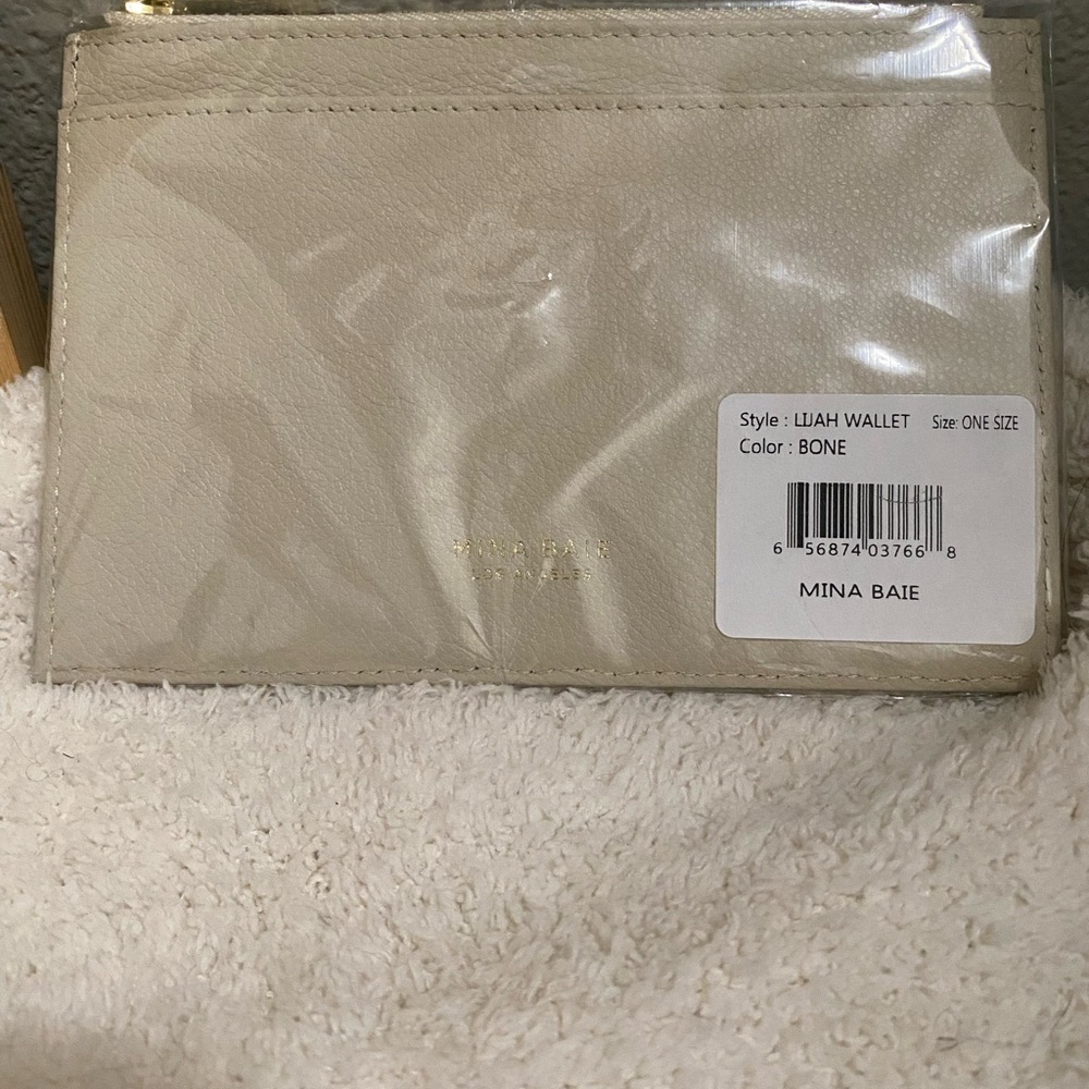 Mina Baie Lijah Wallet
